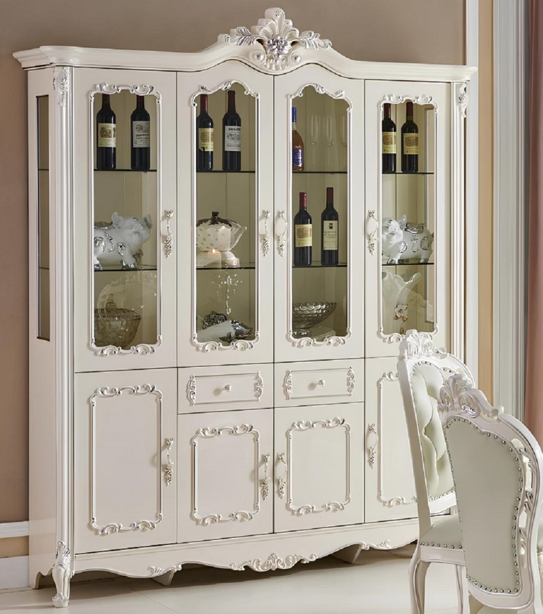 Klassische Glasvitrine im Luxusdesign – antiker Schaukasten für Ihr Zuhause Sofort