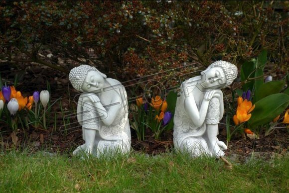 Dekorative Buddha Skulptur in Steinoptik. Große Skulptur für Garten Figur
