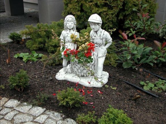Blumenkübel Natur Pflanz Kübel Dekoration Figur Blumentöpfe Vasen Garten
