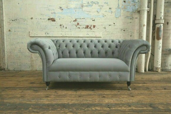 Chesterfield Luxus 2 Sitzer Couch Polster Sofa Textil Stoff Couchen Garnitur Neu
