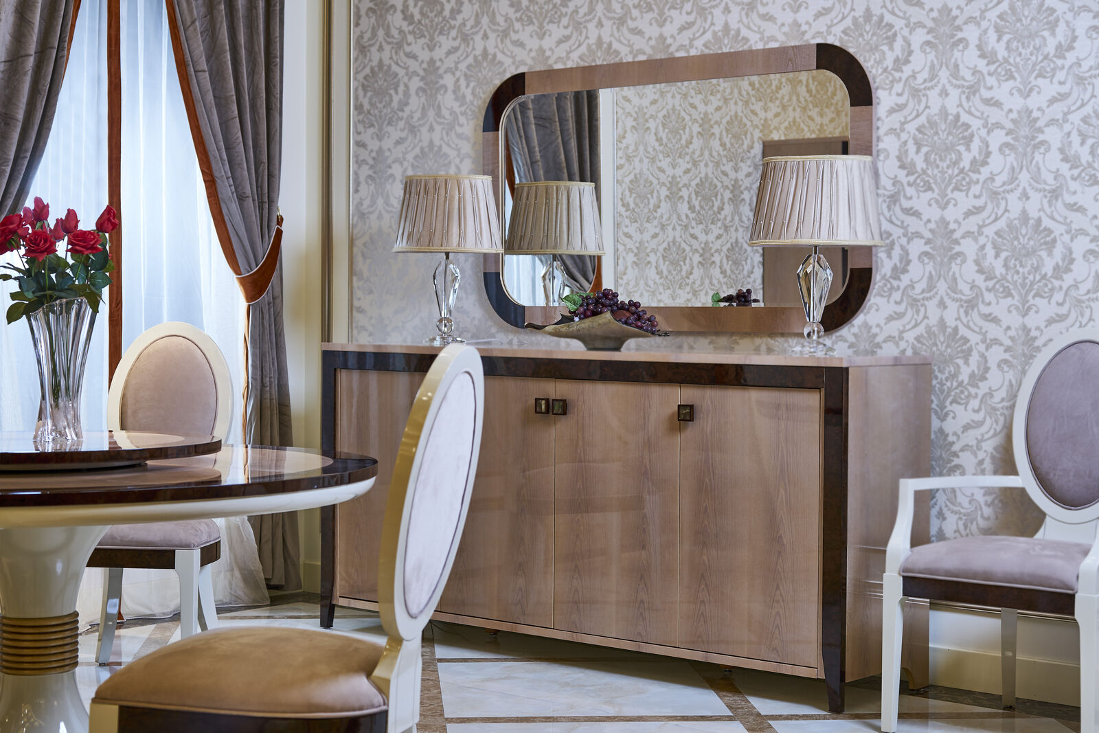 Elegante Stil Möbel Schlafzimmer Kommode Klassische Schrank Anrichte mit Spiegel