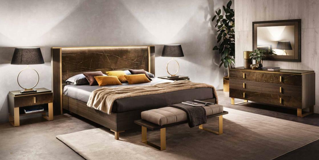 Schlafzimmer Set Bett Nachttische Hocker Betten Design Italienische Möbel 4 tlg