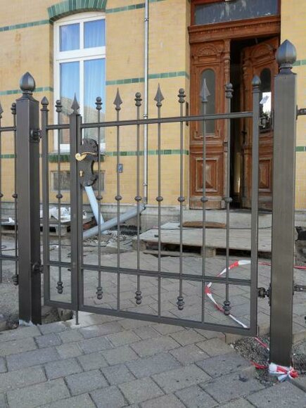 Garten Pforte Haus Tor Eingangs Tür Schmiedeeisen Maßanfertigung Eisen Tore M365