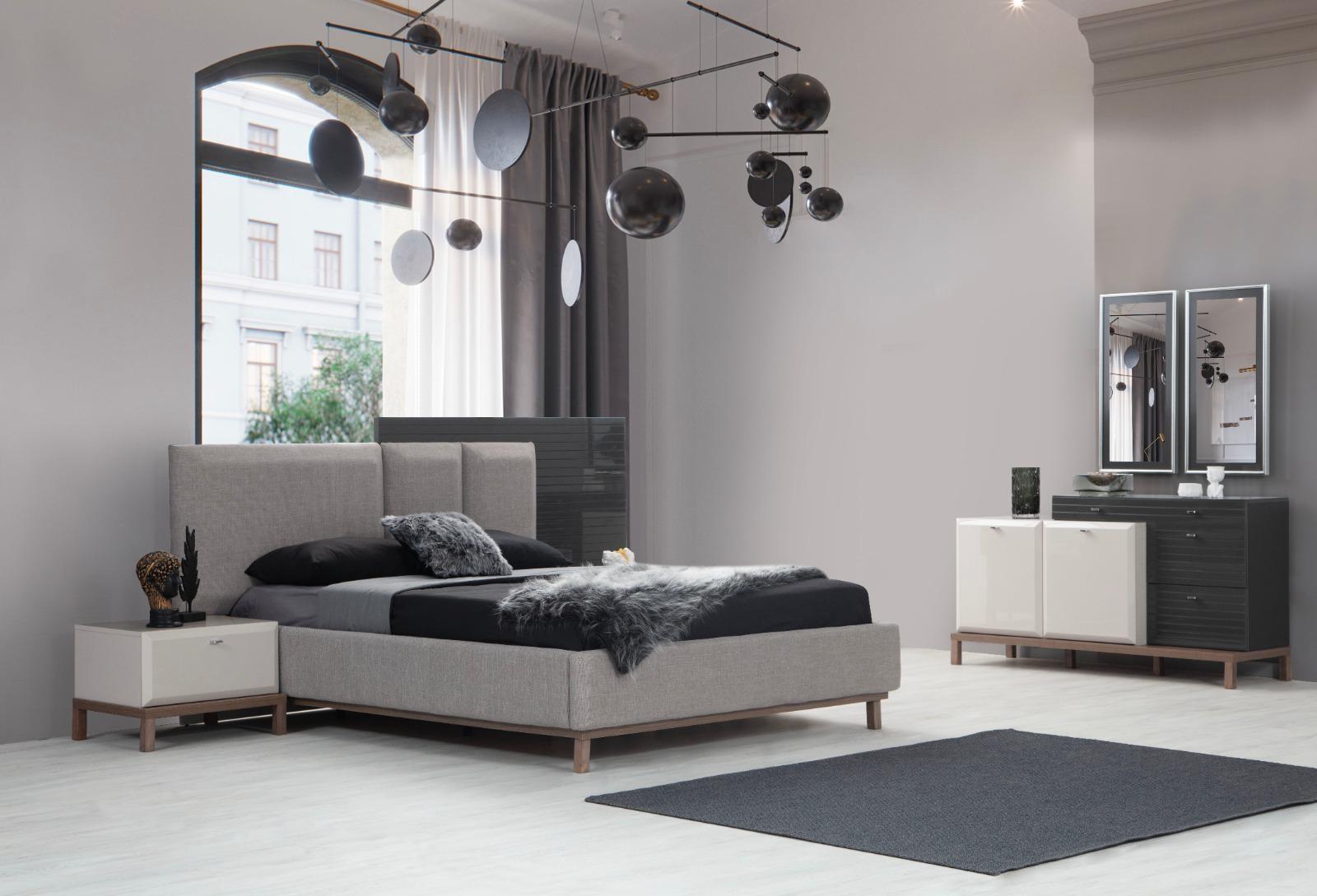Exklusives Schlafzimmer Set Stilvolles Polsterbett Schminktisch 4tlg