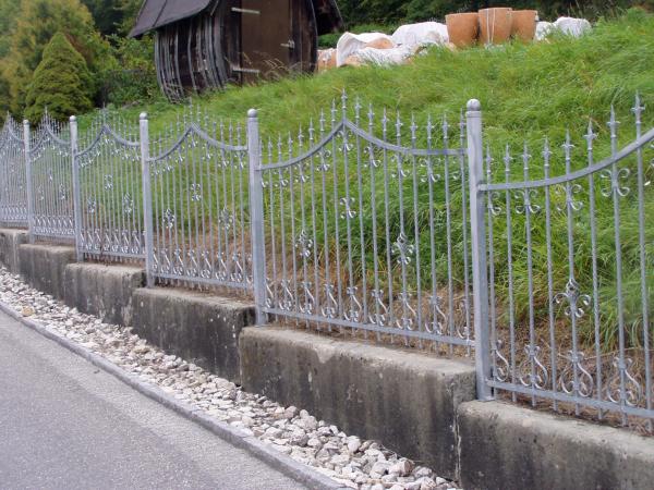 Zaun Garten Klassische Schmiedeeisen Handgefertigt nach Maß Geländer M228 1lfm