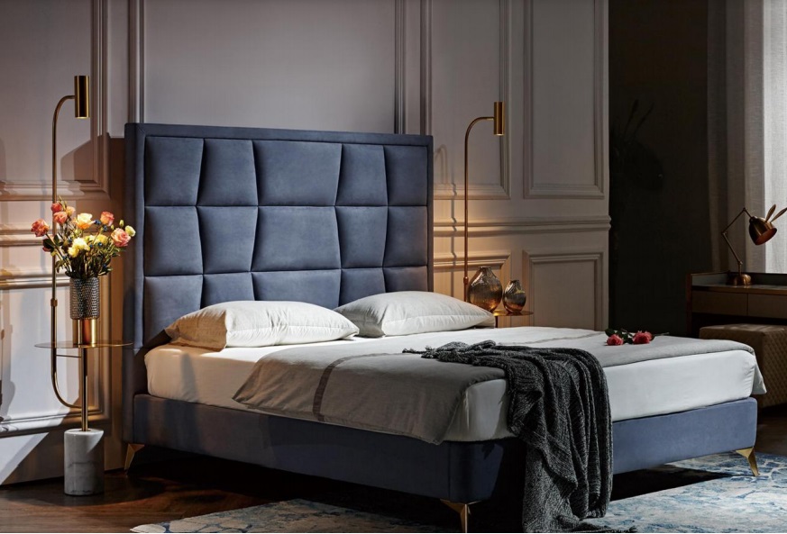 Komplettes Schlafzimmer Set Bett 2x Nachttisch 3 tlg. Sets Betten Designer Luxus