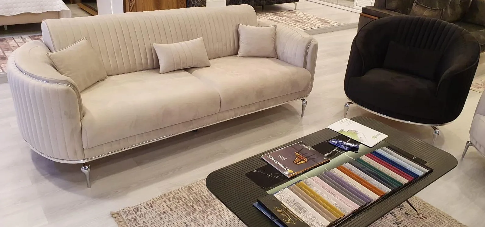 Designer Sofa Garnitur Sofa Couch Polster Set 3+1 Sitz Garnituren
