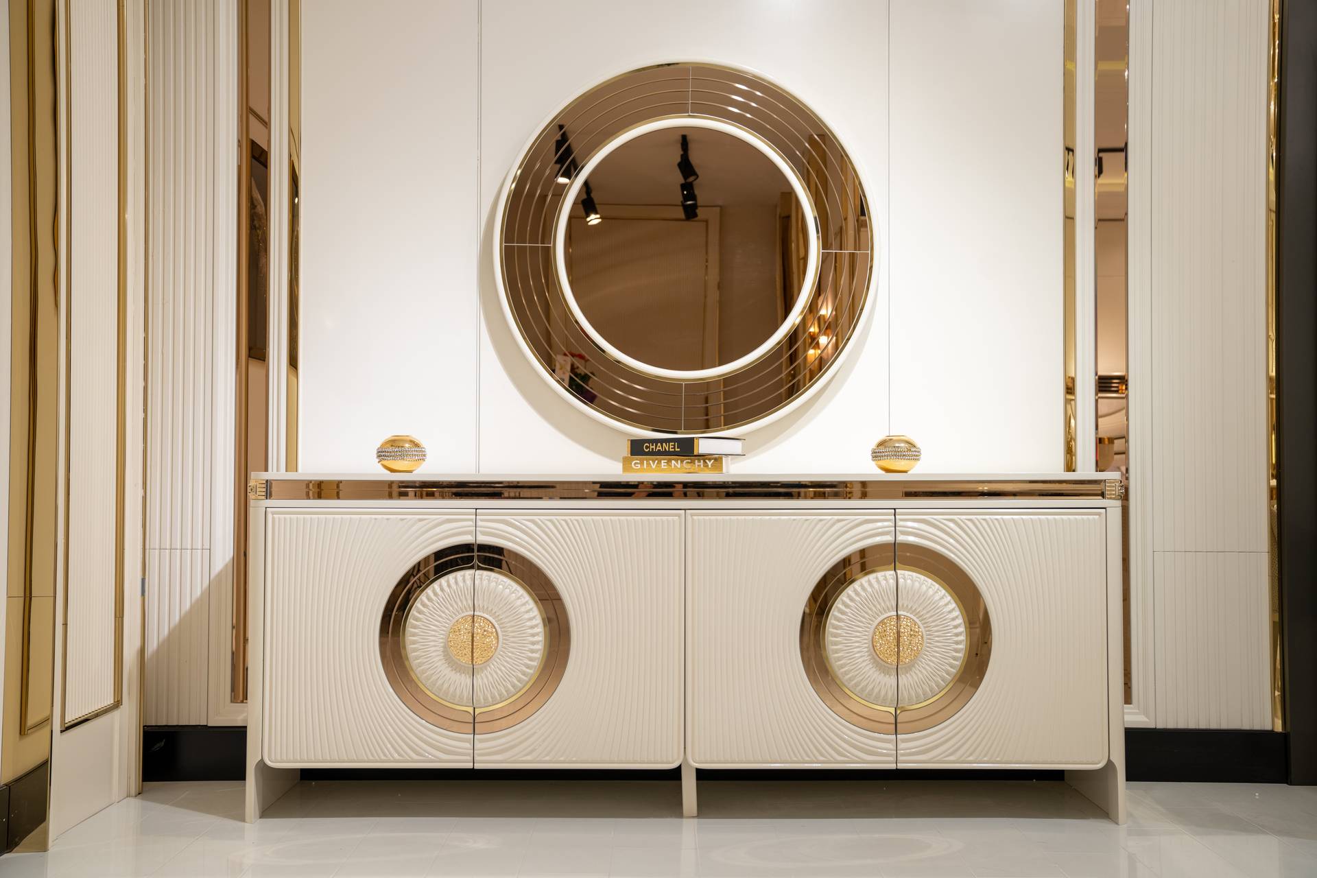 Konsole mit Spiegel in Beige aus Holz modern elegantes Design