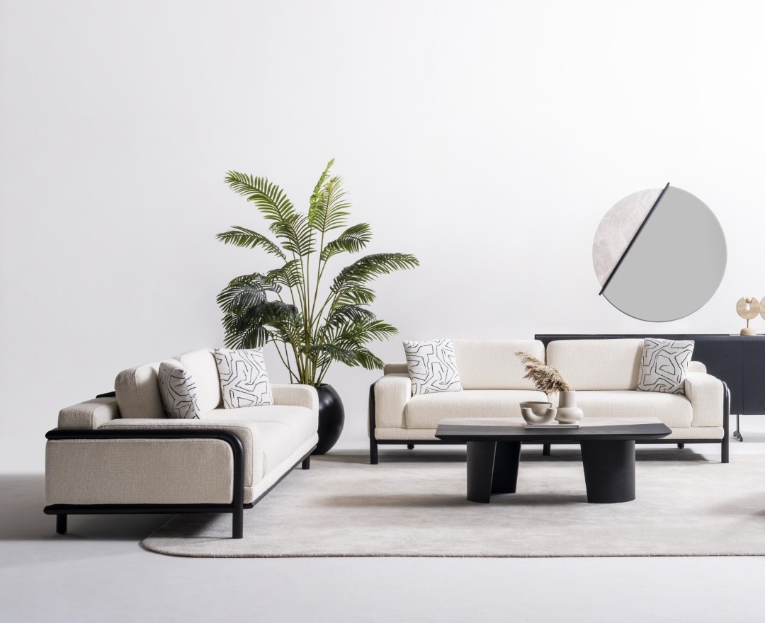 Elegantes beiges Wohnzimmer Set mit Holz und Textil, modern