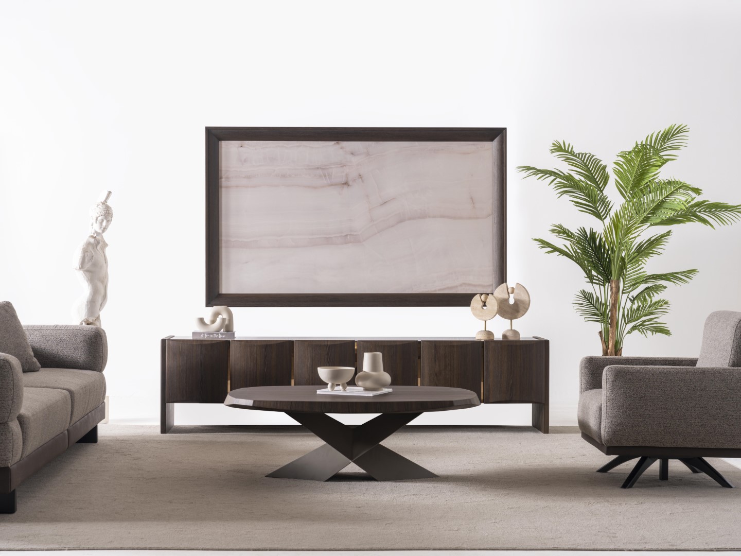 Elegantes braunes Holz TV-Lowboard mit passendem TV-Rahmen in modernem