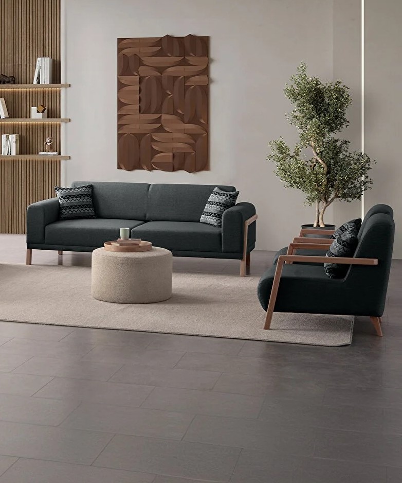 Inspirierendes Design: stilvolles Sofa und Sessel für einen gemütlichen Raum