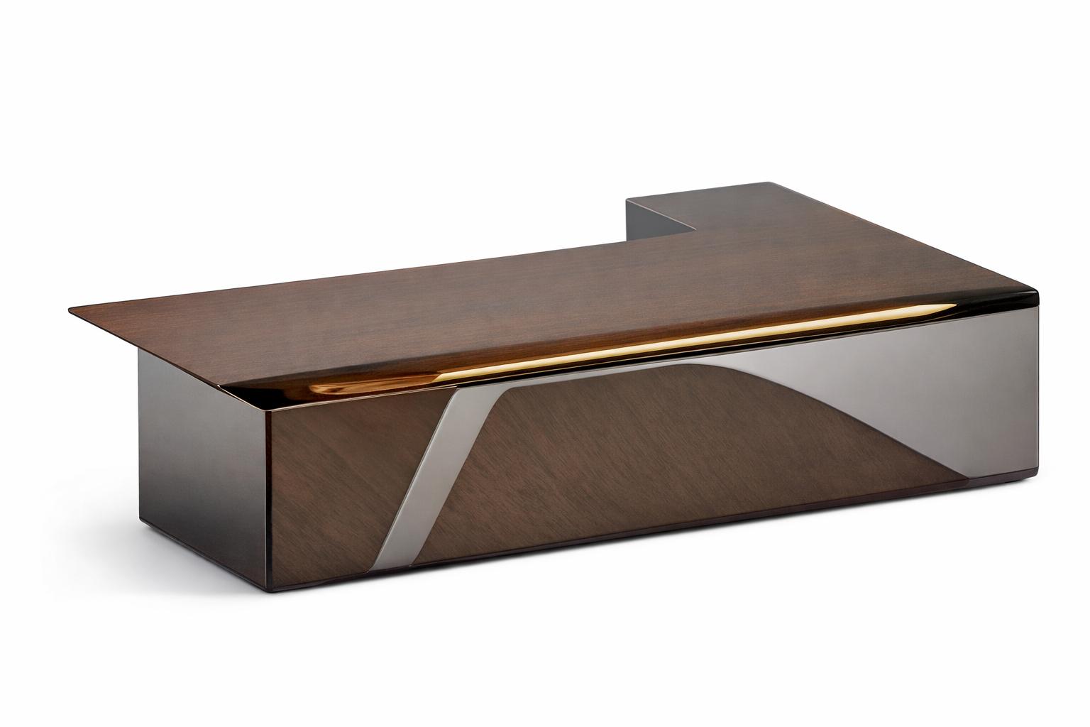 Moderner Schreibtisch aus Holz und Metall mit eleganten Akzenten
