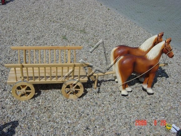 Design Pferd mit Wagen Figur Garten Statue Skulptur Dekorative Figuren