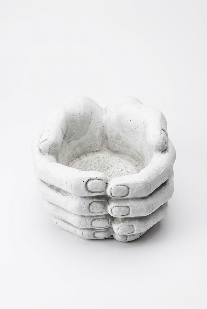 Design Blumentopf Top Planz Kübel Gefäß Töpfe Figur Dekor Hände Skulptur