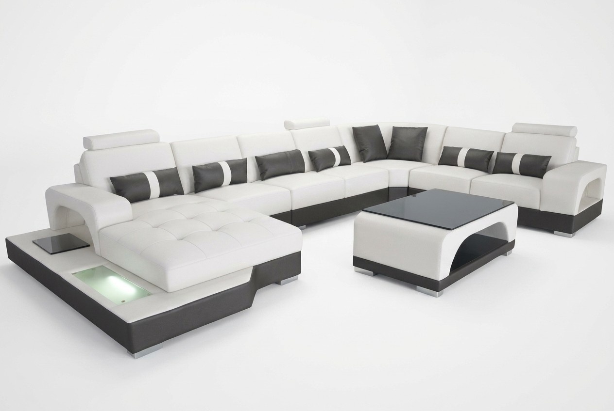 Moderne Eckcouch mit USB und Lederbezug