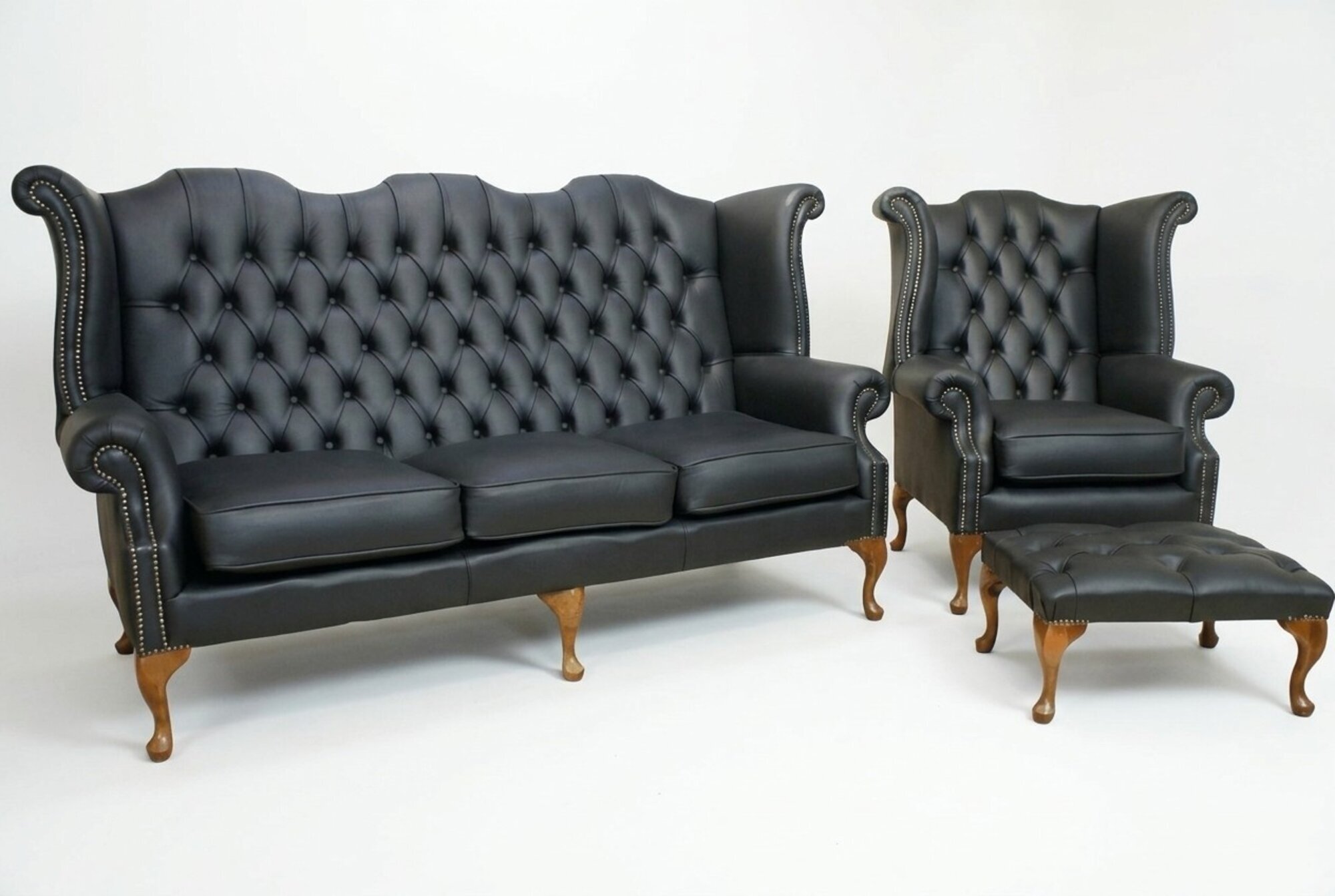 Schwarze Chesterfield Ledersofa Couch Polster Garnitur 3+1 Sitzer