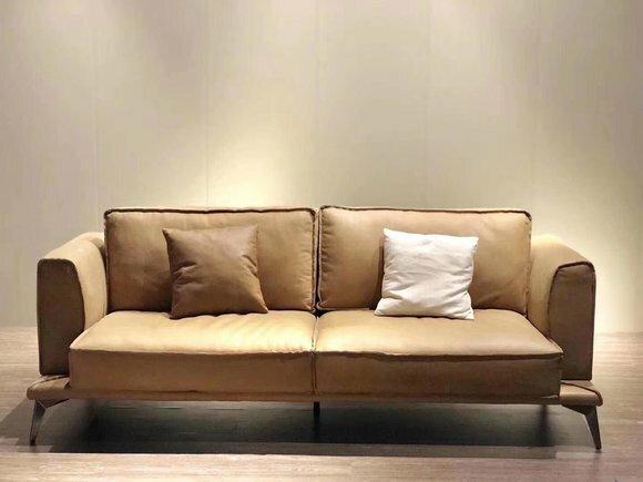 Design Dreisitzer Couch Sofa Polster Moderne 3er Sitz Sofas Zimmer Möbel
