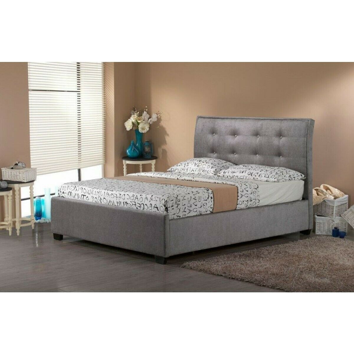 Chesterfield Design Polster Englisches Bett Doppelbett Grau Betten