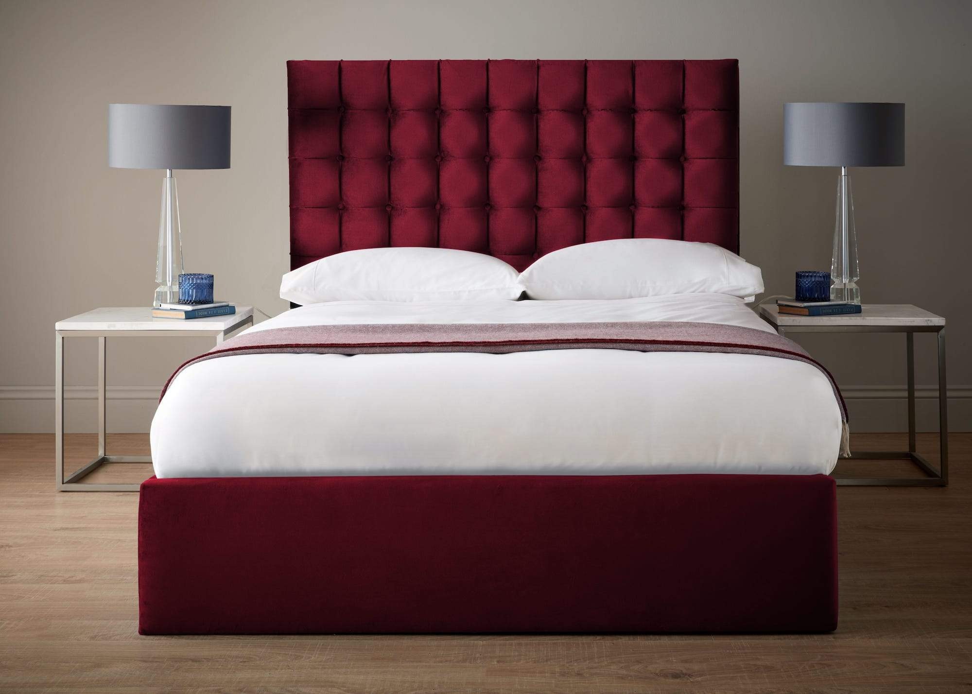 Rotes Luxus Samt Textil Bett Doppel Design Chesterfield 160x200cm Betten