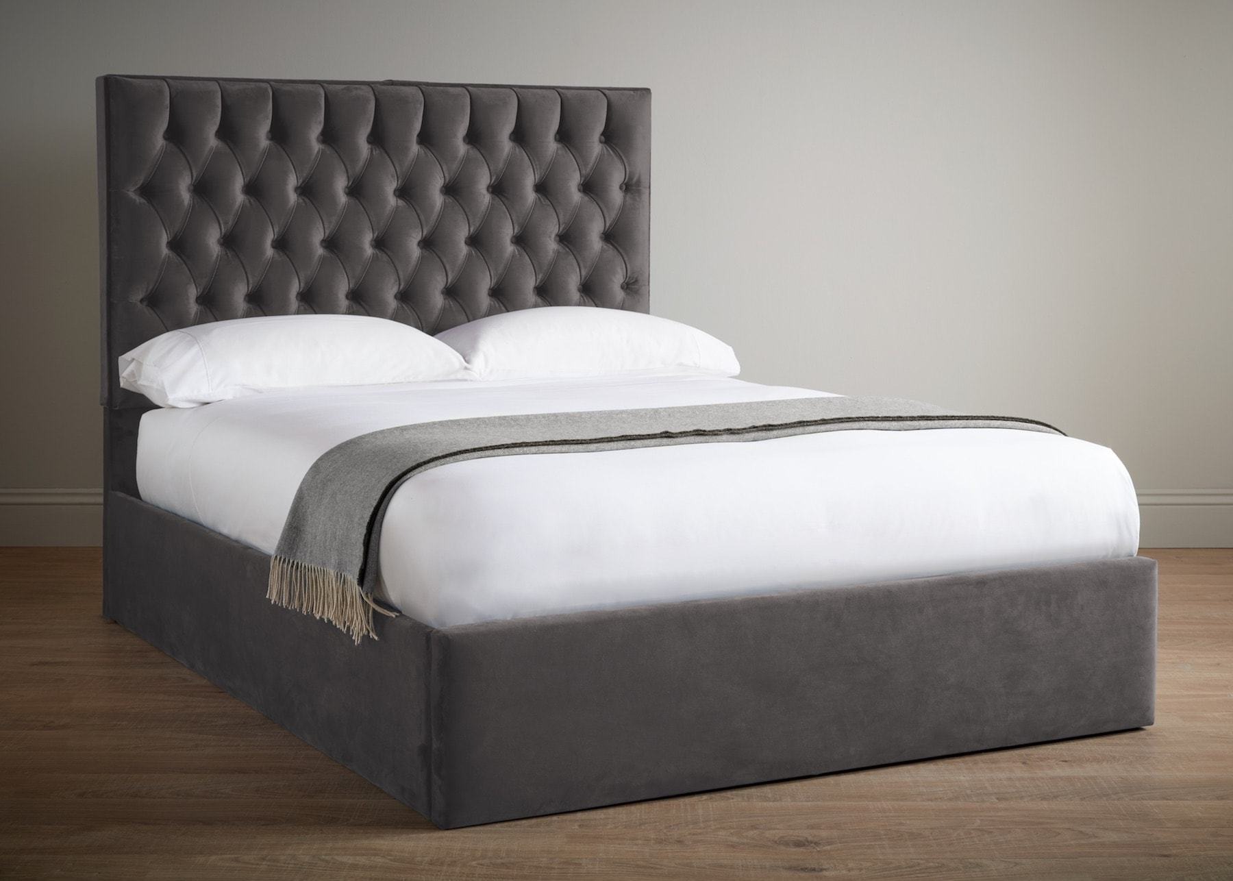 Chesterfield Grau Luxus Samt Textil Bett Doppel Design 180x200cm Betten