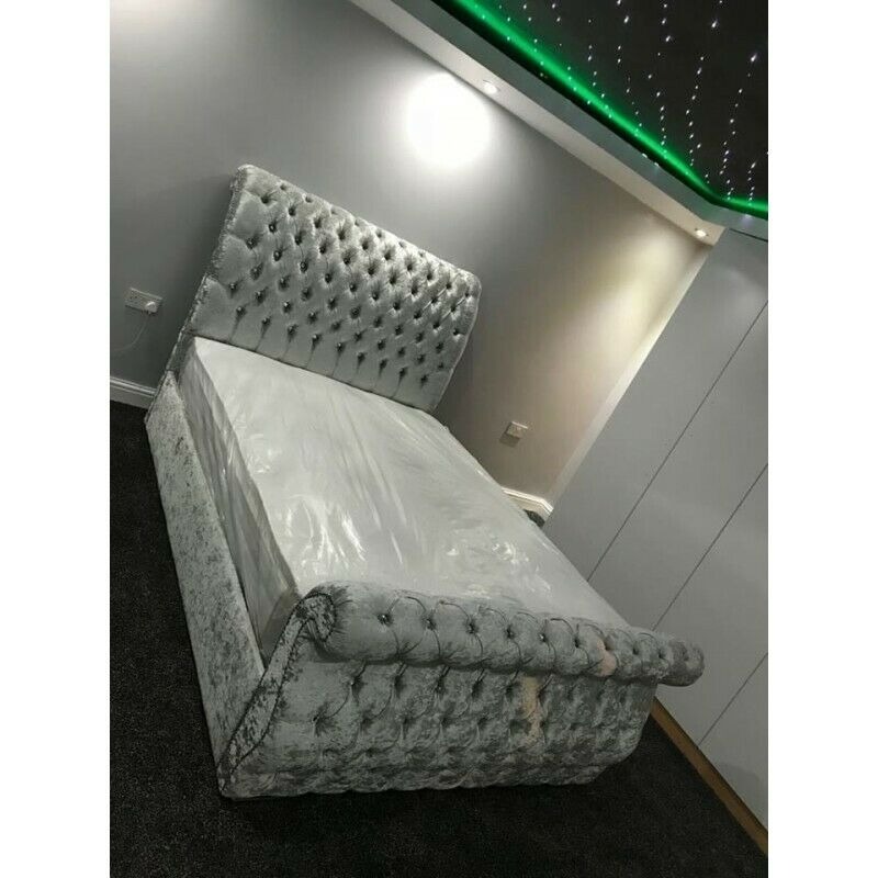 Samt Velvet Chesterfield Design Bett Klassisches Bettgestell Polster Betten