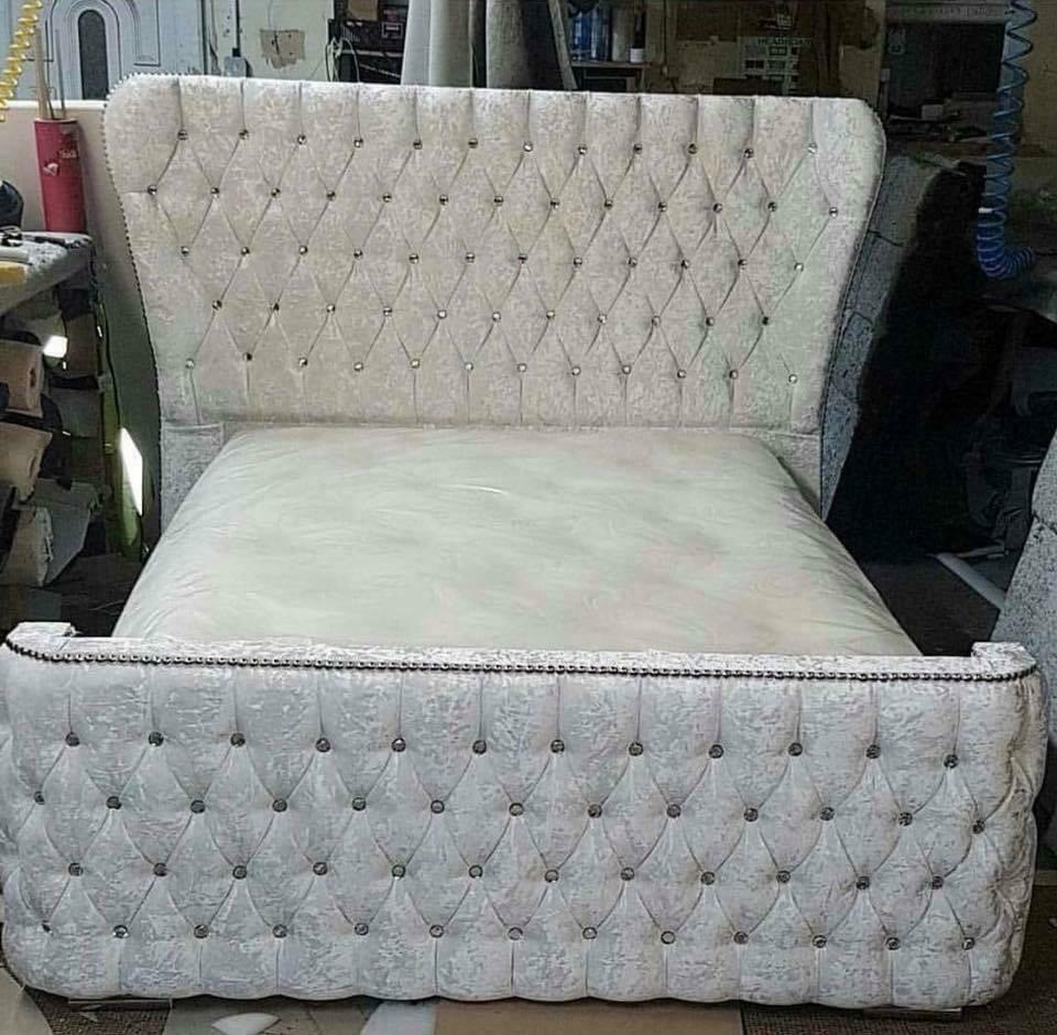 Chesterfield Bett Schlafzimmer Betten Textil 180x200cm Samt Big Hotel Betten