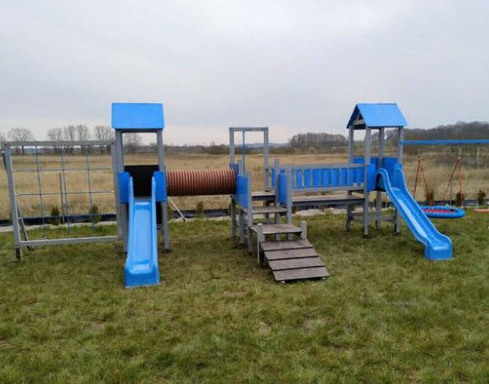 Spielturm Rutsche Kletterturm Holzturm Spielhaus Spielplatz Outdoor