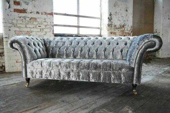 Dreisitzer Silber Couch Polster Design Sofa 3 er Sitz Sofas Zimmer Luxus