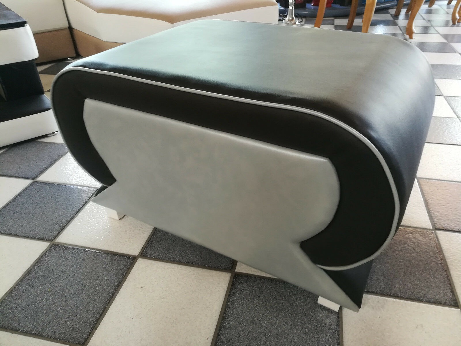 Fußhocker Hocker Lederhocker Polster Ottomane Beistell Leder Sofort lieferbar