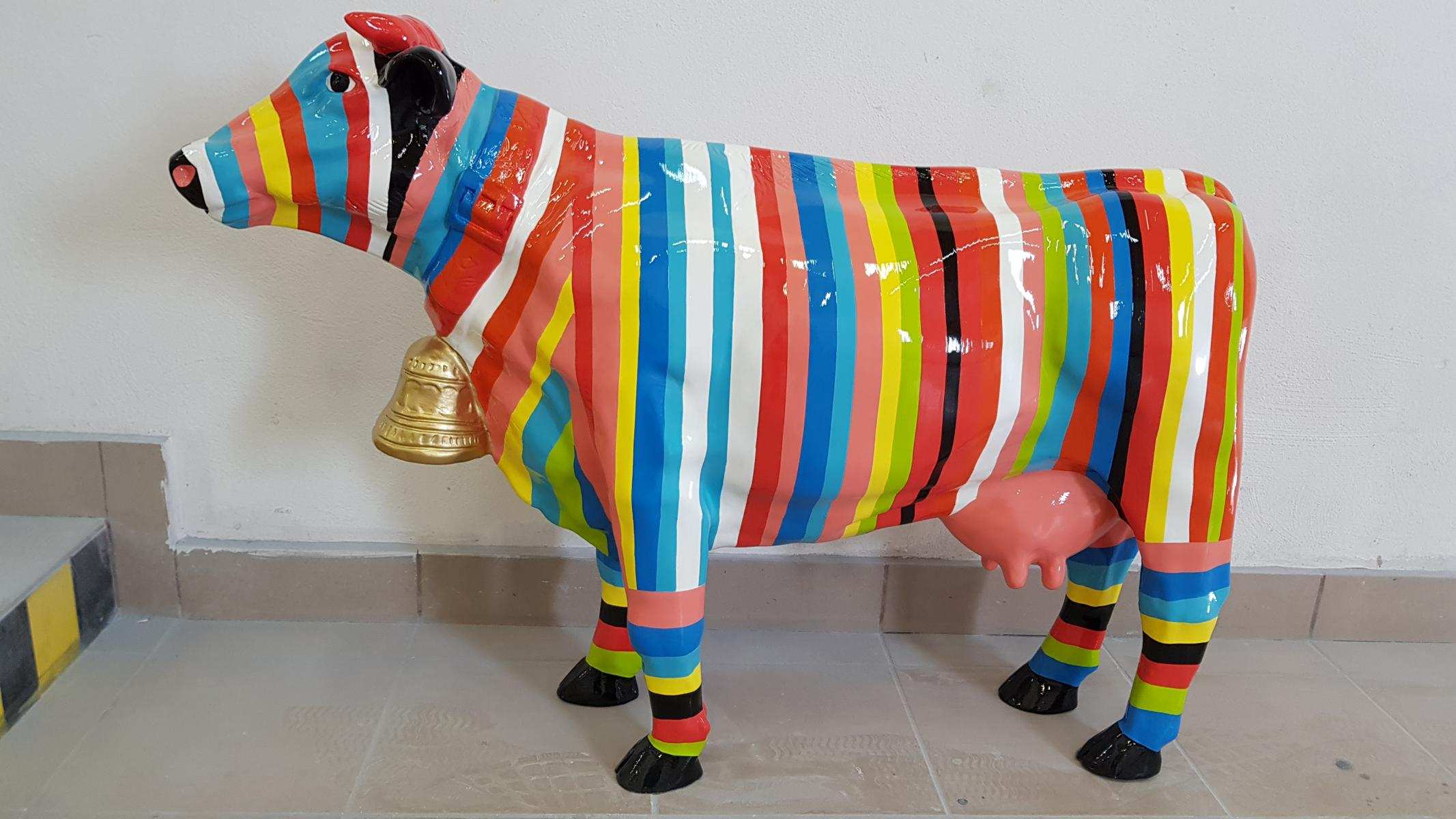 Designer Perfekt Und Abstrakte Moderne Figur Statue Rind Neu Kunststoff Deko Garten Skulpturen