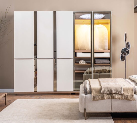 Stilvoller Weißer Kleiderschrank Schlafzimmer Luxus Stauraum Schrank