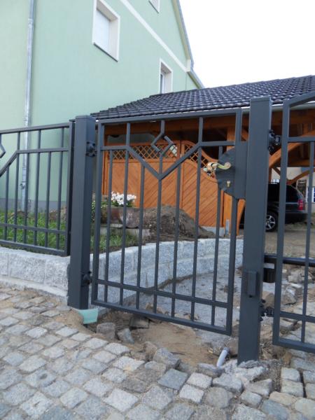 Maßanfertigung -Preis Anfragen Pforte Gartentore Tore Tor Schmiedeeisen Eingang