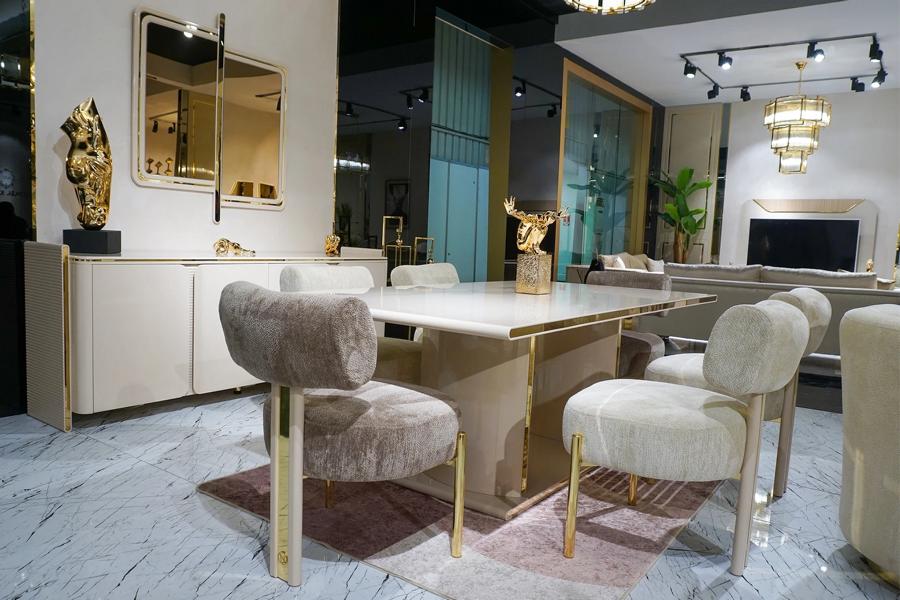 Esszimmer Set Esstisch + 6x Stühle Design Stilvolle Sideboard mit Spiegel