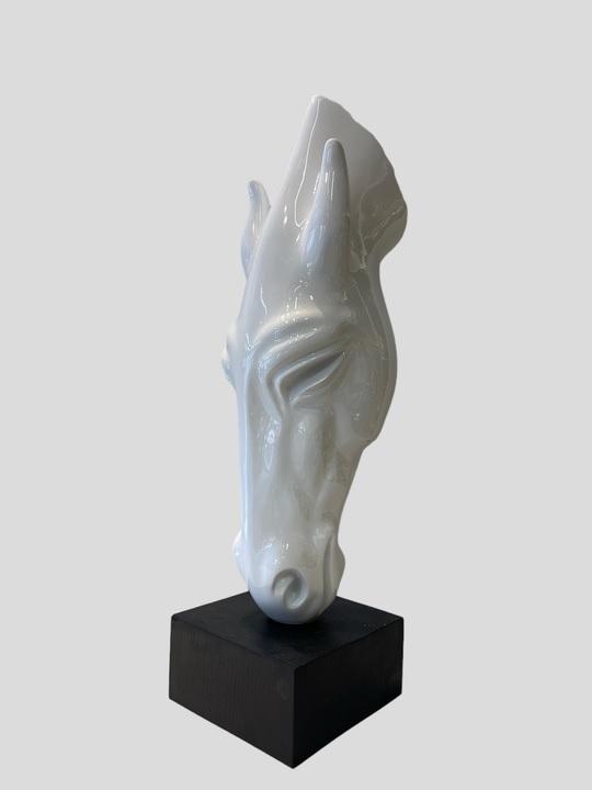 Design Figuren Skulpturen Moderne Pferd mit Sockel Skulptur Deko Neu Dekoration