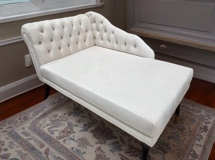 Chesterfield Chaiselounge Liege Couch Sofa Ledersofa Textil mit Kristallen NEU Sofort