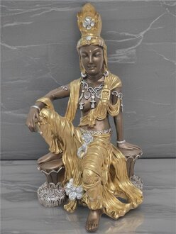 Bodhisattva Guan Yin Figur – Spirituelle Deko im buddhistischen Design Sofort