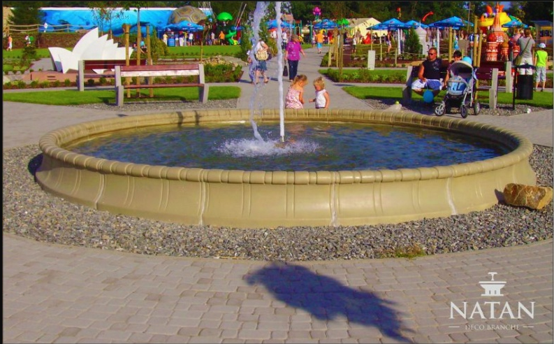 Becken Zierbrunnen Springbrunnen Skulptur Brunnen Stadt Garten Fontaine