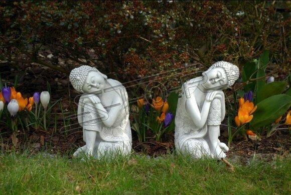 Dekorative Buddha Skulptur in Steinoptik. Große Skulptur für Garten Figur