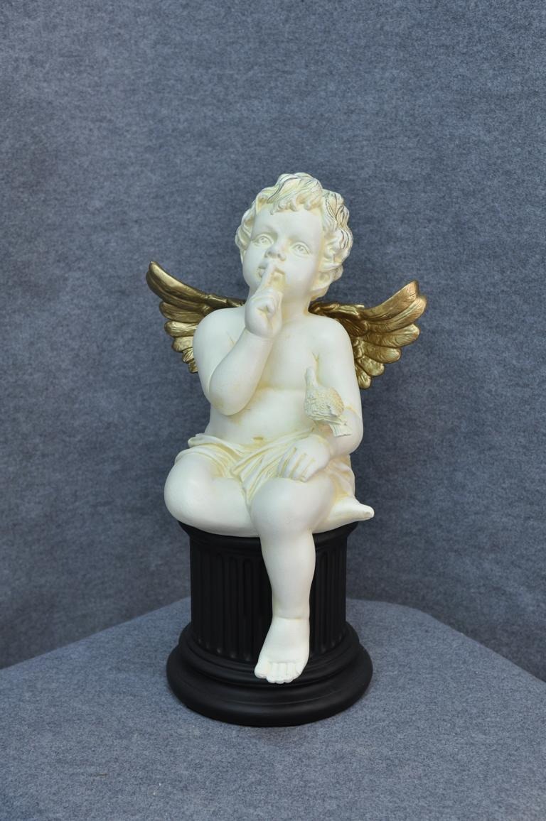Figur Engel auf Säule 23,50cm Skulptur Weiß Design Accessoire Dekoration