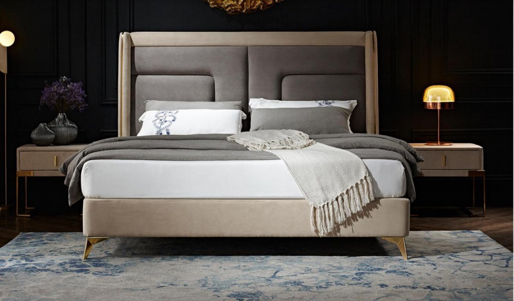 Komplettes Schlafzimmer Set Bett 2x Nachttisch 3 tlg. Sets Designer Betten Luxus