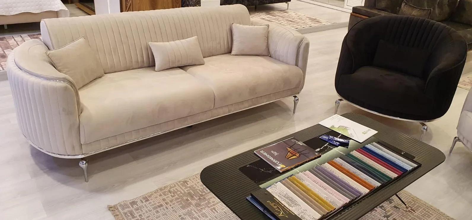 Designer Sofa Garnitur Sofa Couch Polster Set 3+1 Sitz Garnituren