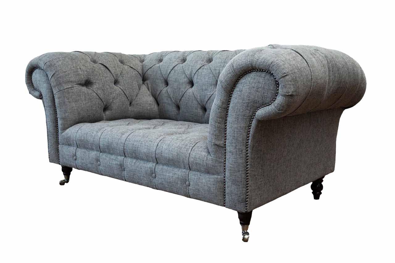 Luxus 2 Sitzer Couch Polster Sofa Stoff Grau Couchen Chesterfield