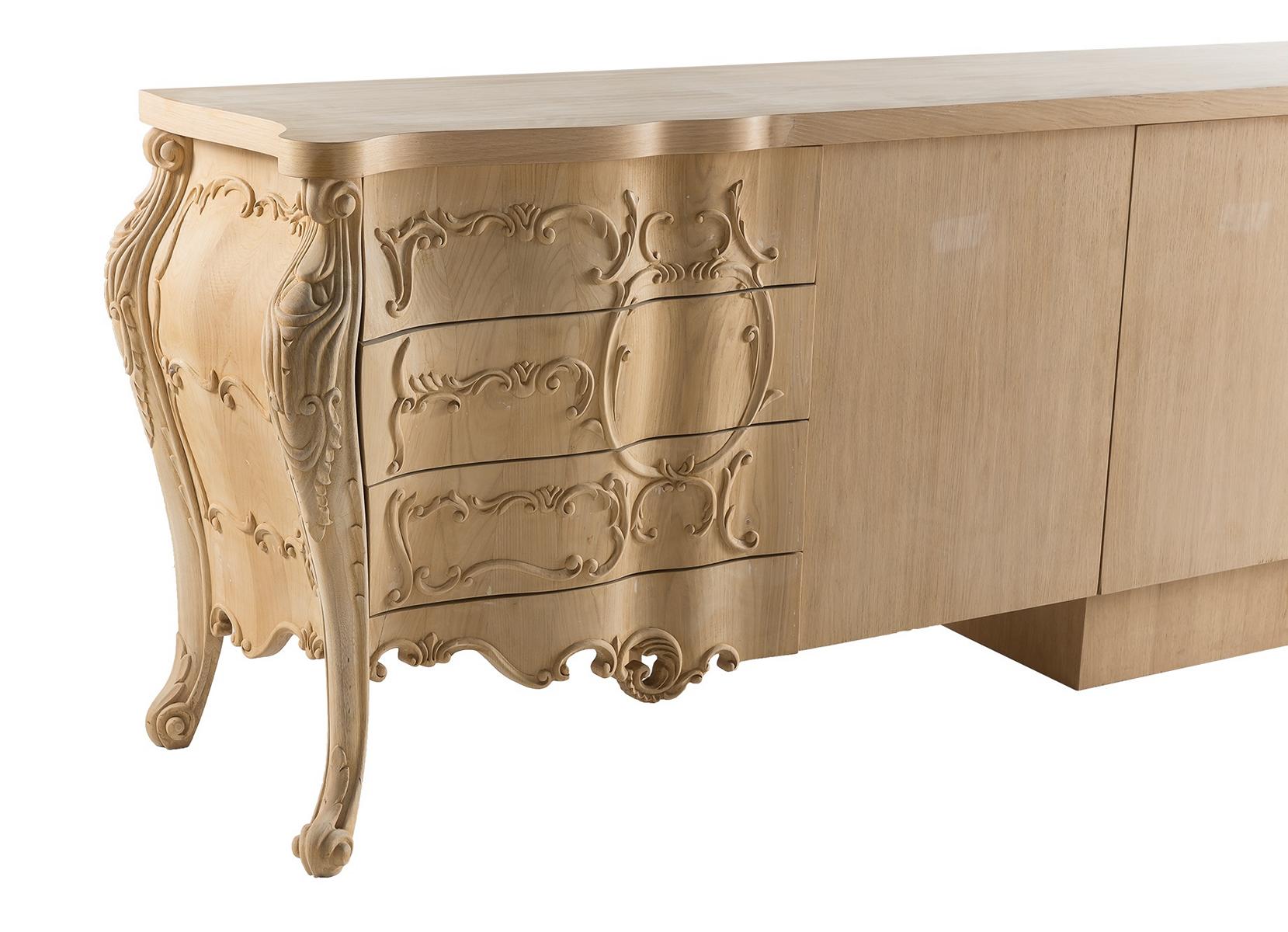 Elegante braune Holz-Konsole im modernen Stil