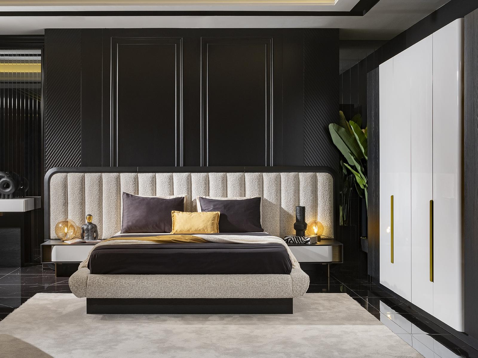 Elegantes schwarzes Holz-Bett mit Nachttischen im modernen Stil