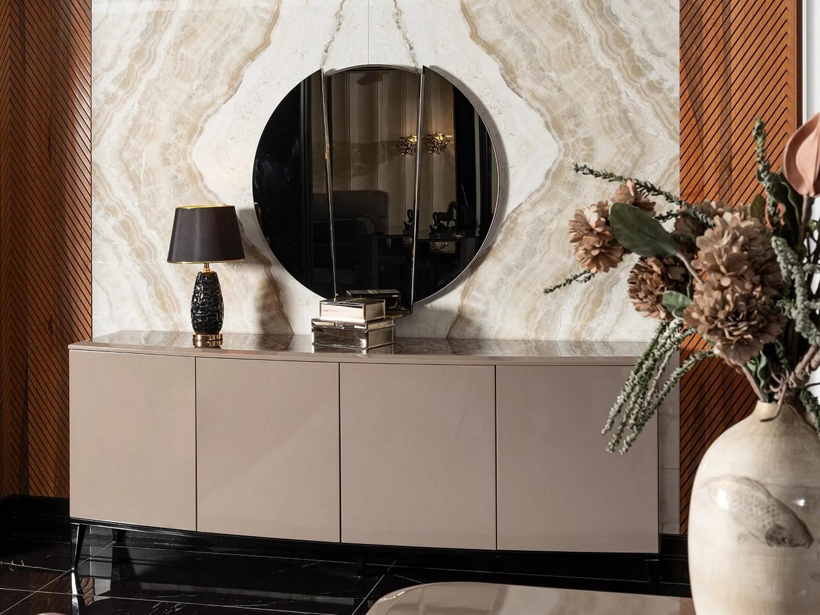 Elegantes Beiges Holz-Spiegel und Sideboard im modernen Design