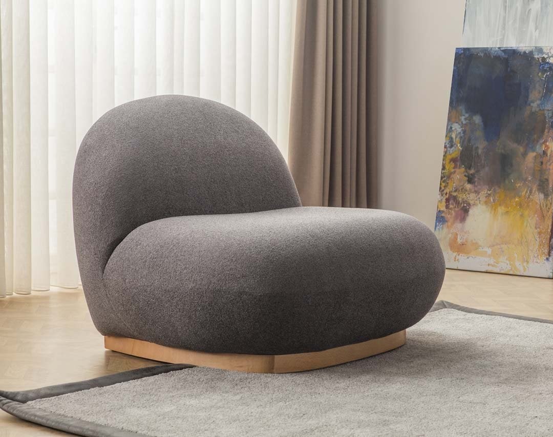 Harmonie im Interieur  sorgt der Sessel in stilvollem Design