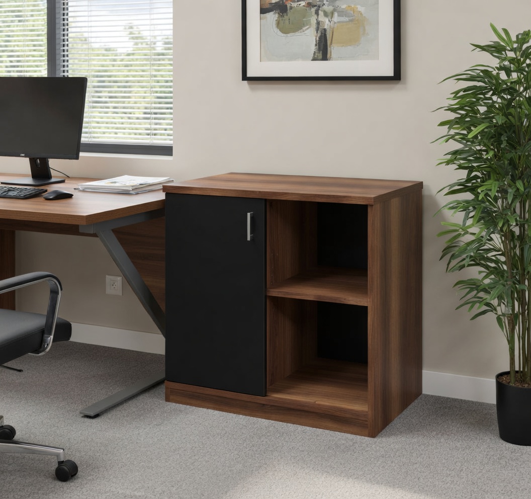 Sideboard aus Holz mit offenen Regalen und Türfach