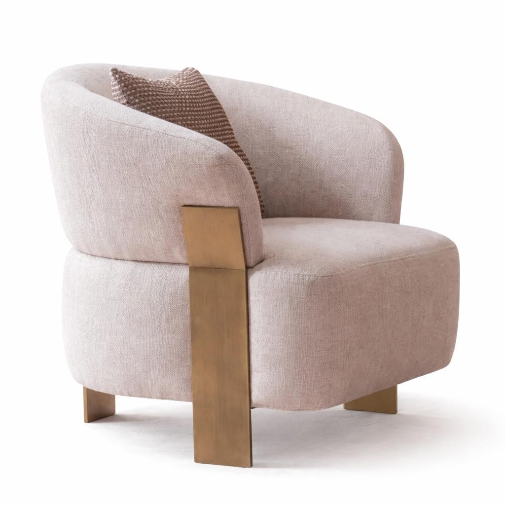 Lux Elegantes Sessel mit goldenen Metallbeinen und weichem Stoff