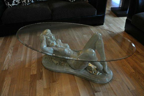 Erotischer Glastisch Skulptur Figur Couchtisch Tisch Sofa Bestell Tische