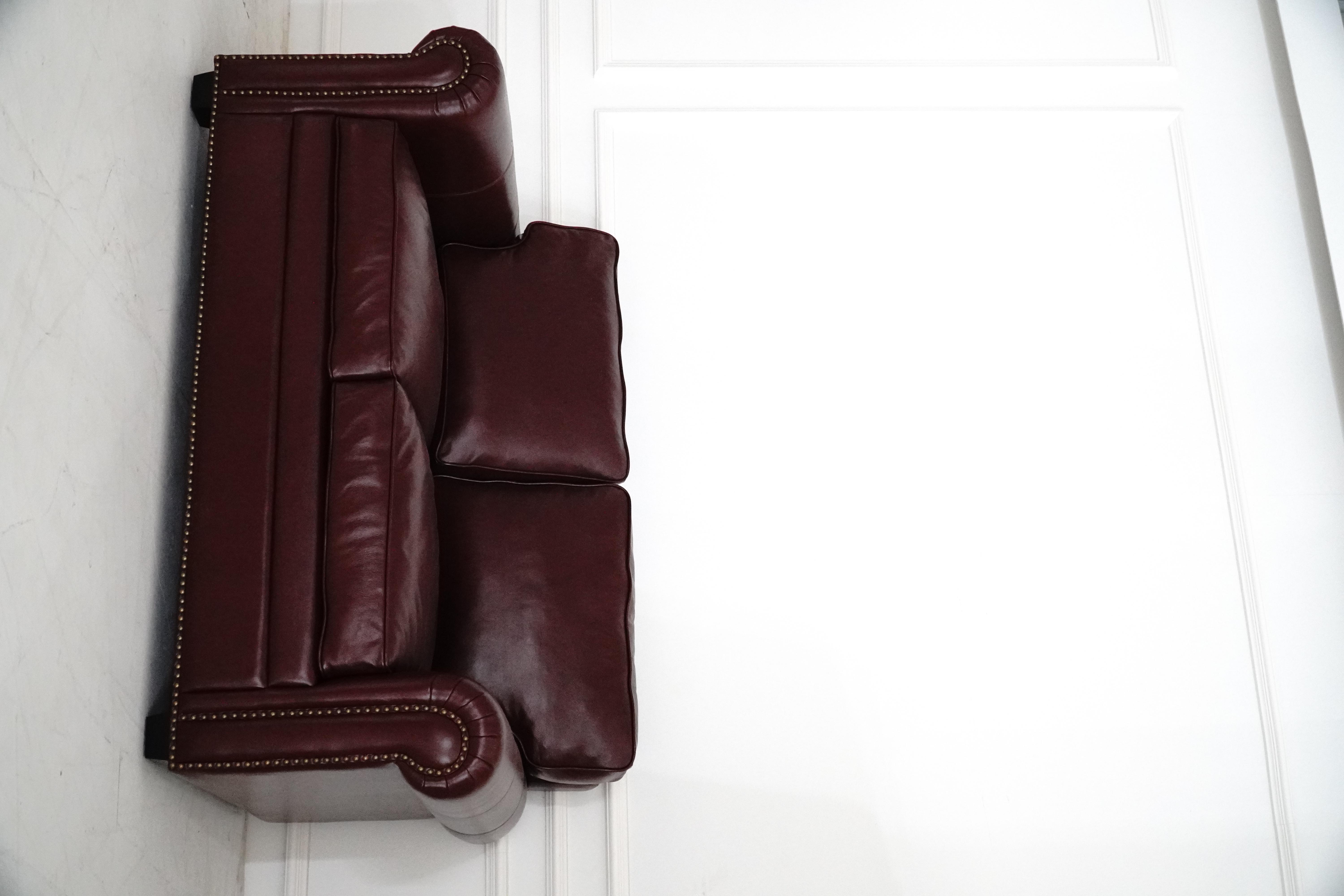 Sofa Couch Zweisitzer Polsterung Möbel Wohnzimmer Sofas Italienische Möbel Neu